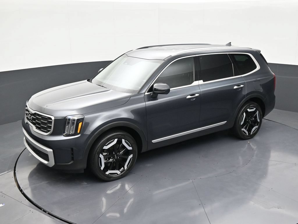 Used 2024 Kia Telluride S FWD image 12