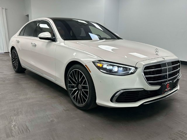 Used 2022 Mercedes-Benz S 580 4MATIC Sedan w/ Rear Seat Package image 6