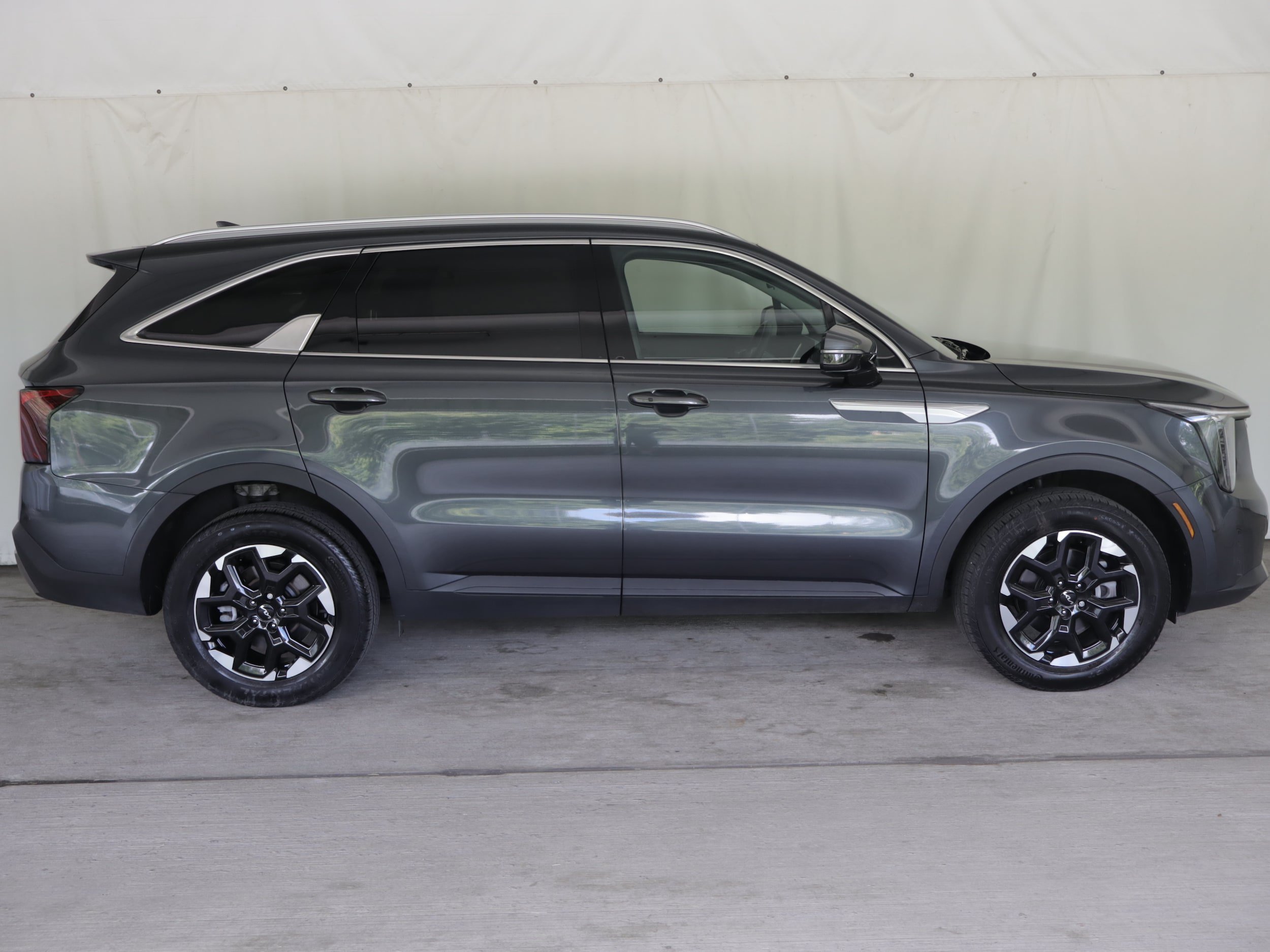 Used 2024 Kia Sorento S w/ Panoramic Sunroof Package AWD/4WD image 6