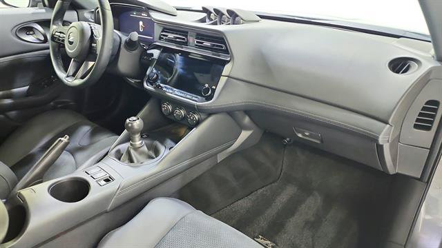 Certified 2024 Nissan Z Performance w/ Floor Mat Package RWD image 23