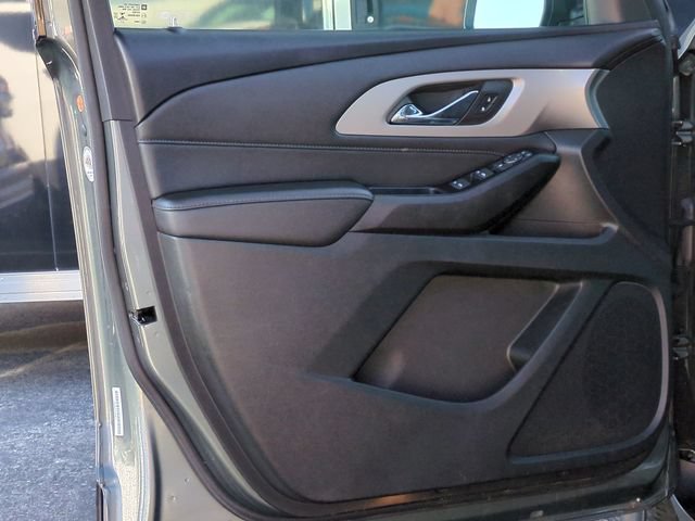 Used 2023 Chevrolet Traverse LT FWD image 24