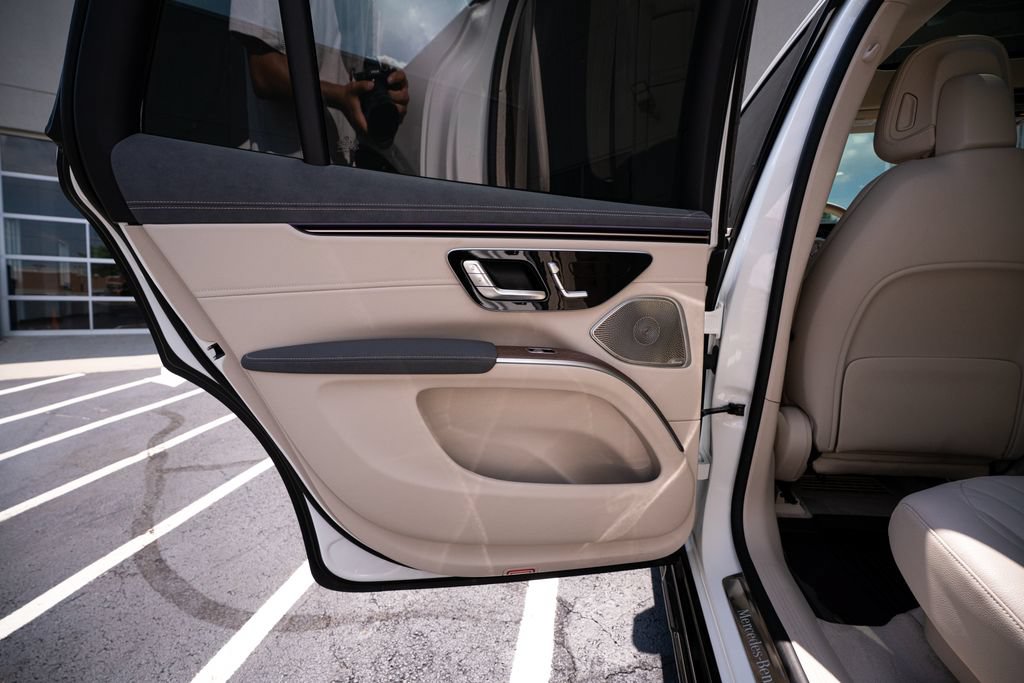 Used 2023 Mercedes-Benz EQS 450+ SUV image 43