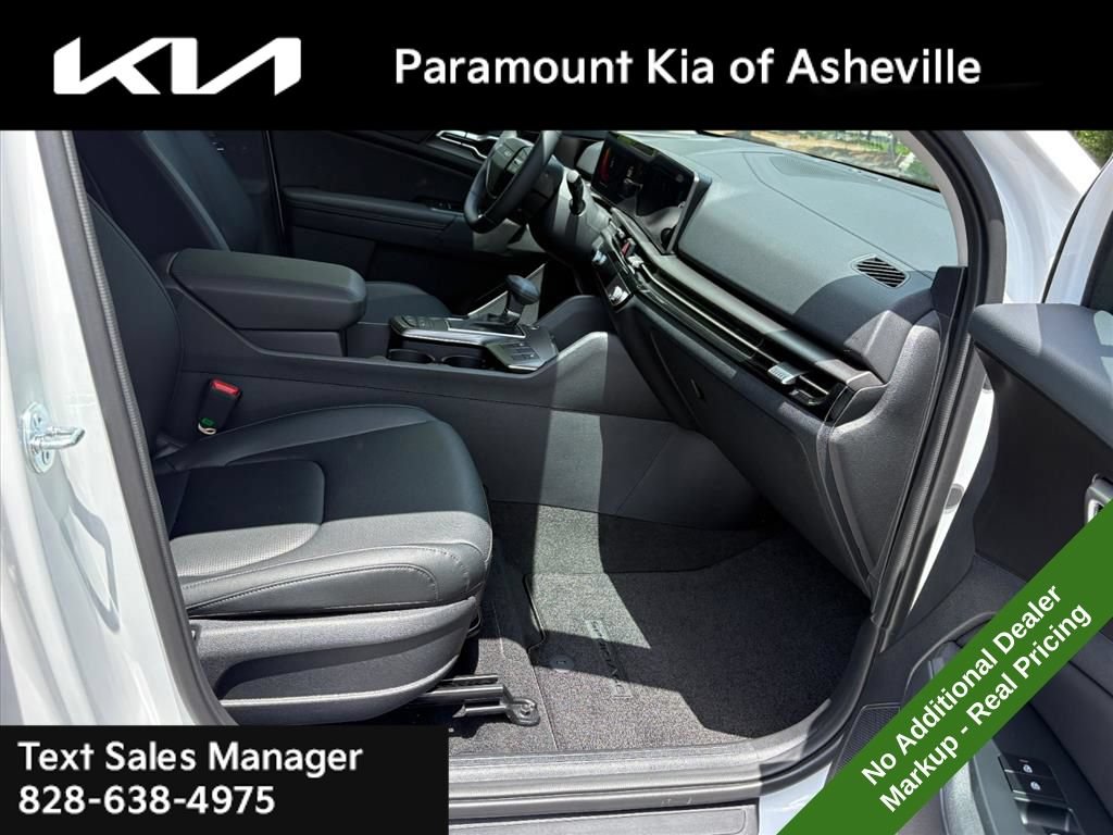 New 2026 Kia Sportage EX FWD image 19