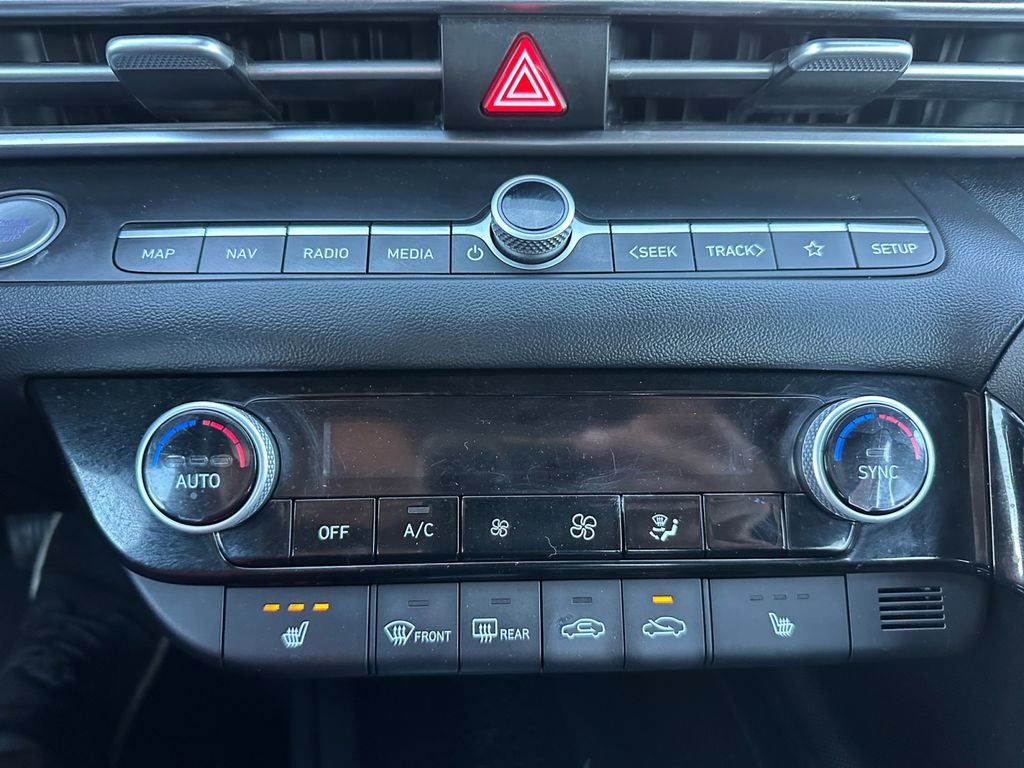 Used 2023 Hyundai Elantra SEL w/ Convenience Package image 27