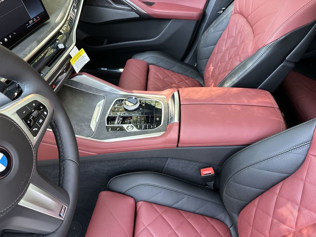 New 2026 BMW X6 xDrive40i w/ Executive Package image 25