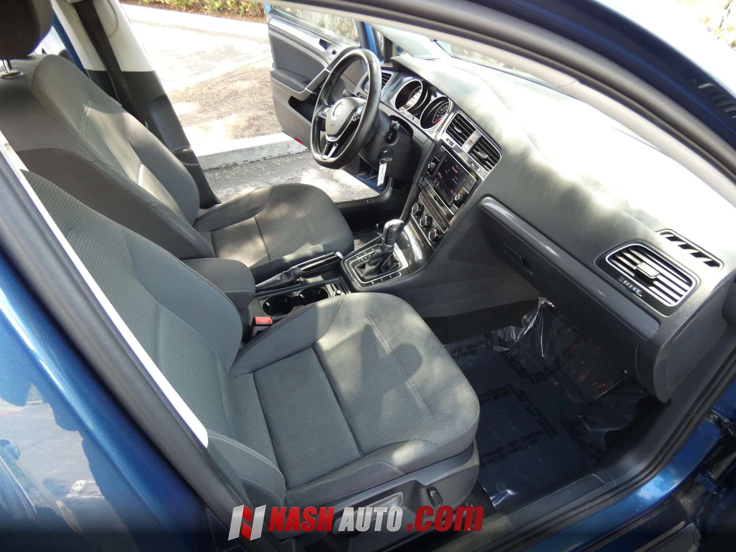 Used 2018 Volkswagen Golf S FWD image 26