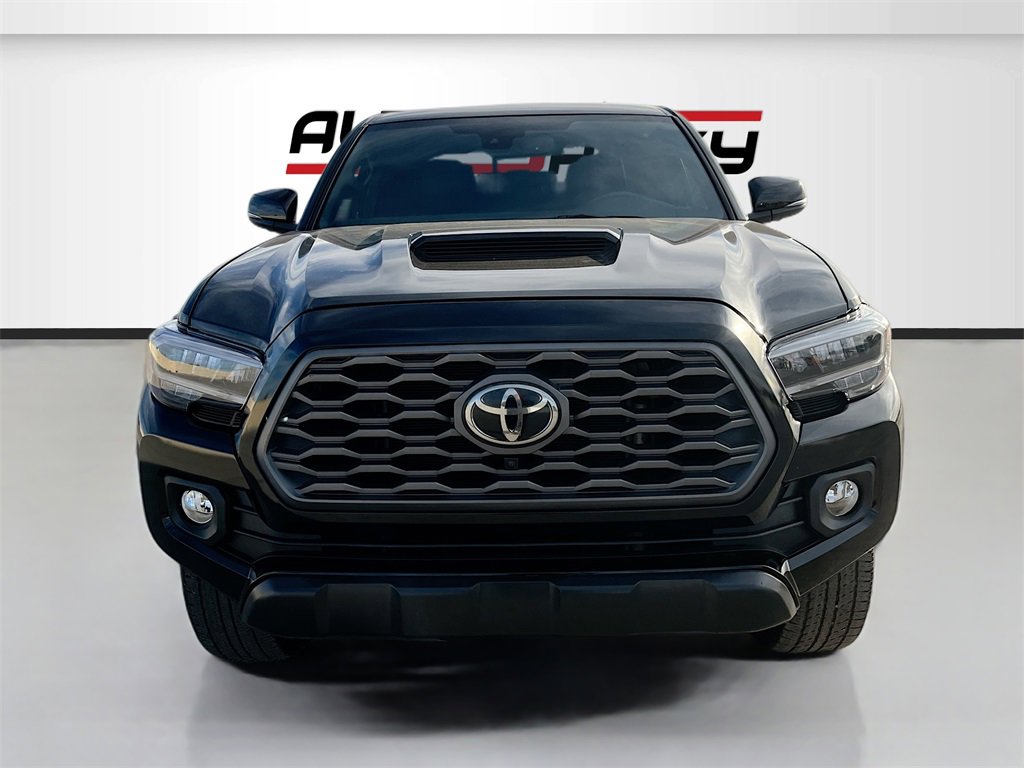 Used 2023 Toyota Tacoma TRD Sport image 2