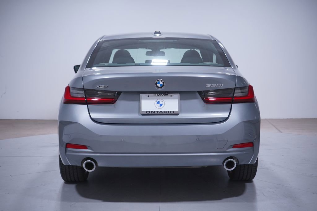 Used 2025 BMW 330i xDrive Sedan image 5