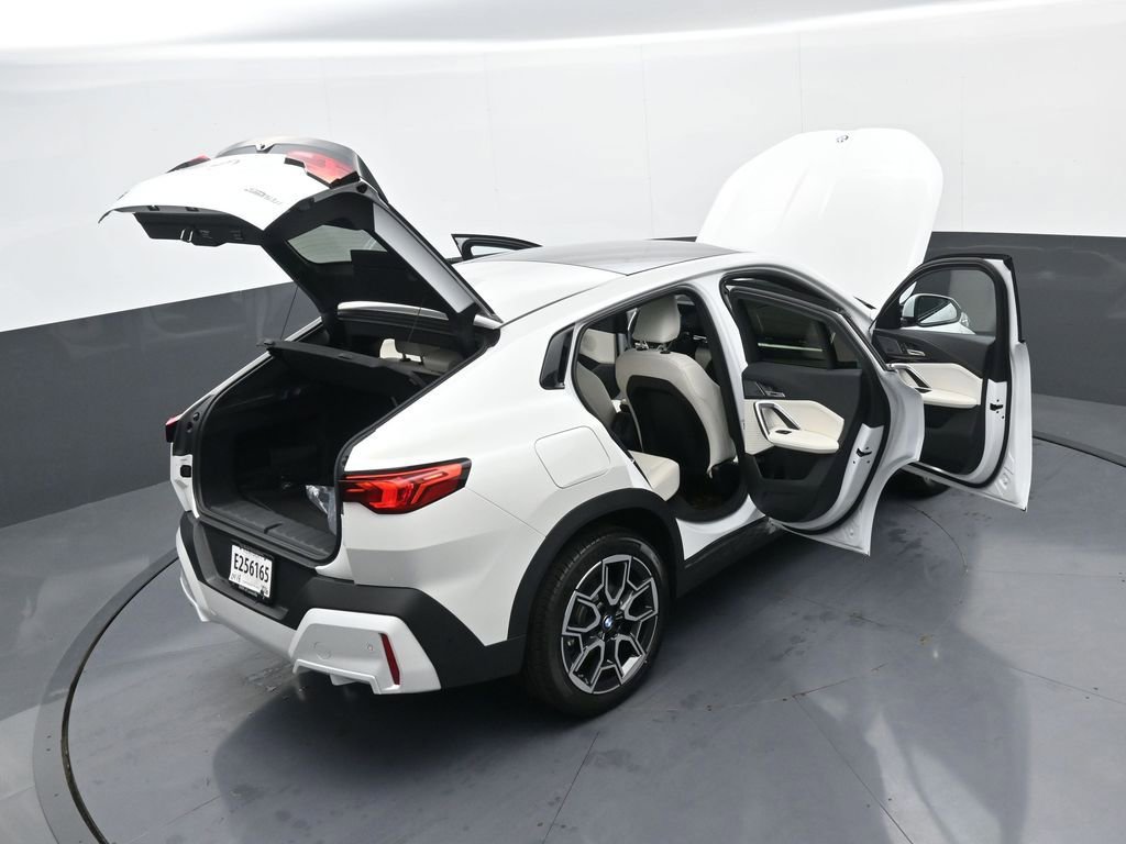 New 2026 BMW X2 xDrive28i w/ Technology Package AWD/4WD image 44