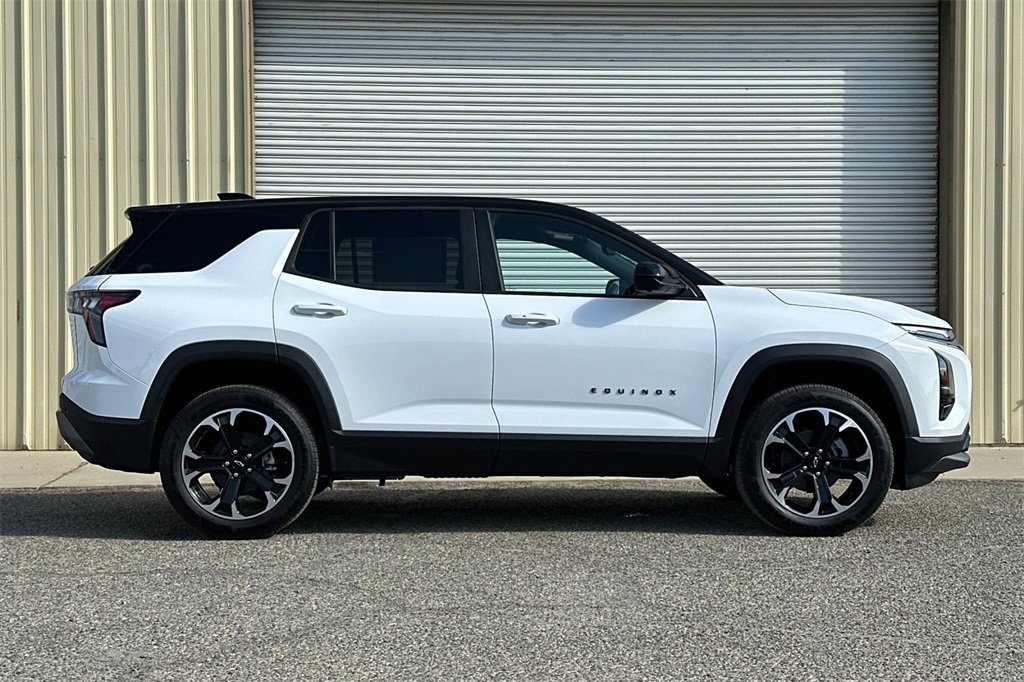 New 2026 Chevrolet Equinox LT w/ Convenience Package II image 8