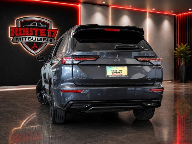 New 2026 Mitsubishi Outlander 4WD Plug-In Hybrid image 5