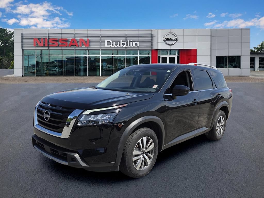 Certified 2025 Nissan Pathfinder SL AWD/4WD image 1