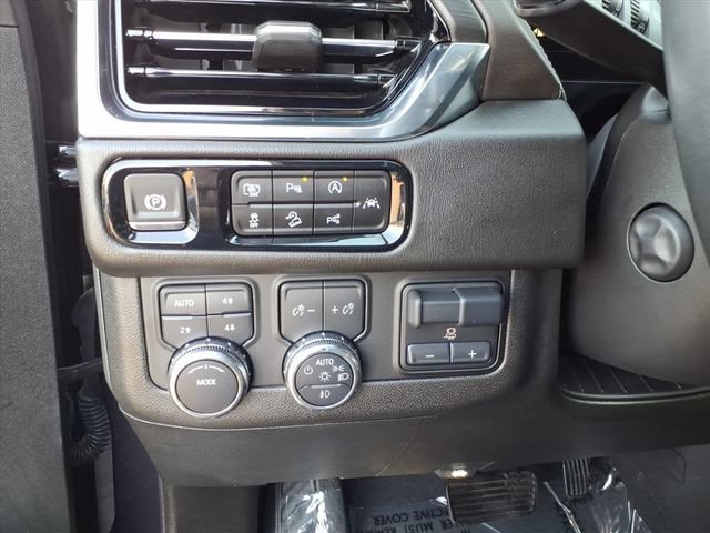 Used 2025 GMC Yukon Denali w/ Advanced Technology Package AWD/4WD image 34
