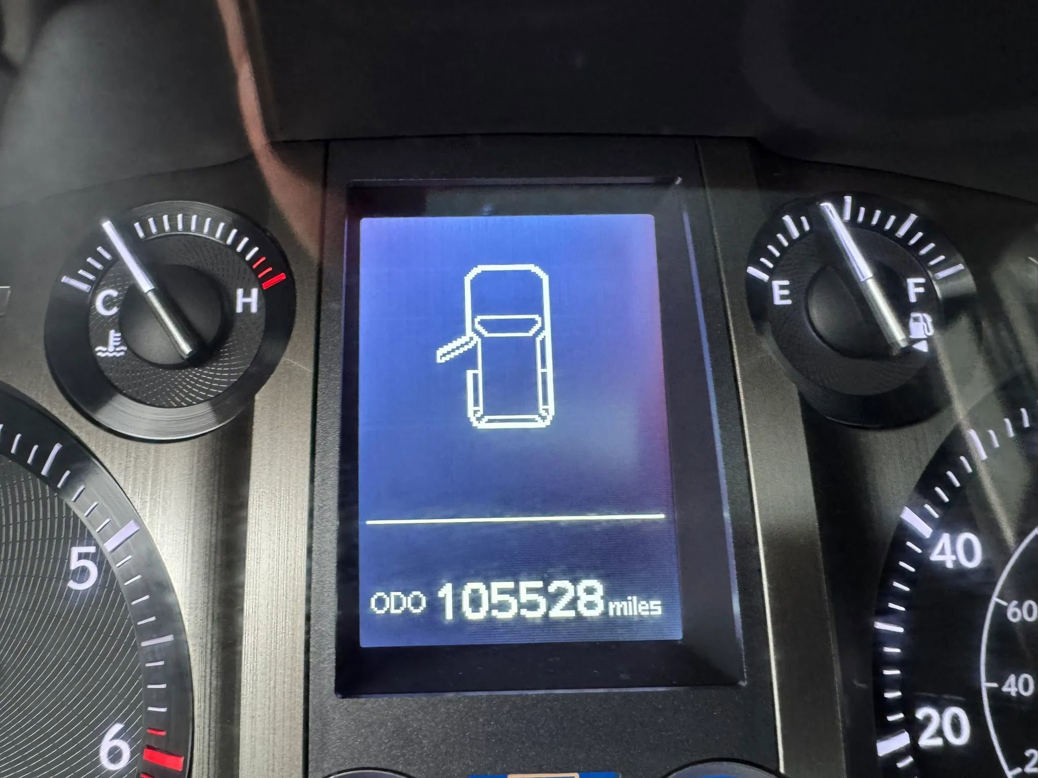 Used 2014 Lexus GX 460 w/ Premium Package AWD/4WD image 32