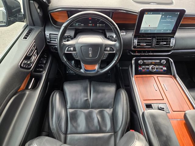 Used 2019 Lincoln Navigator Select w/ Technology Package image 15