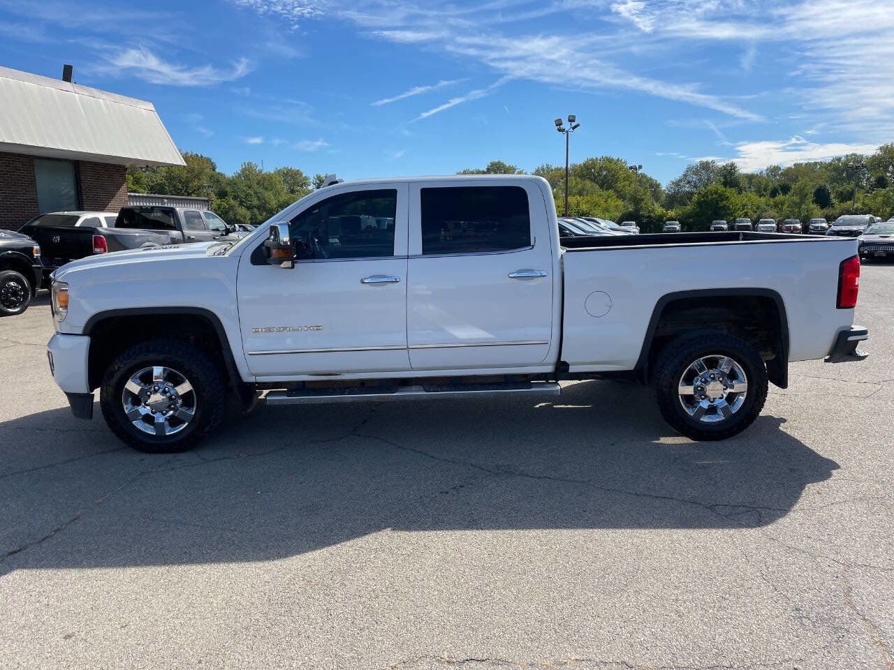 Used 2016 GMC Sierra 3500 Denali w/ Duramax Plus Package image 2