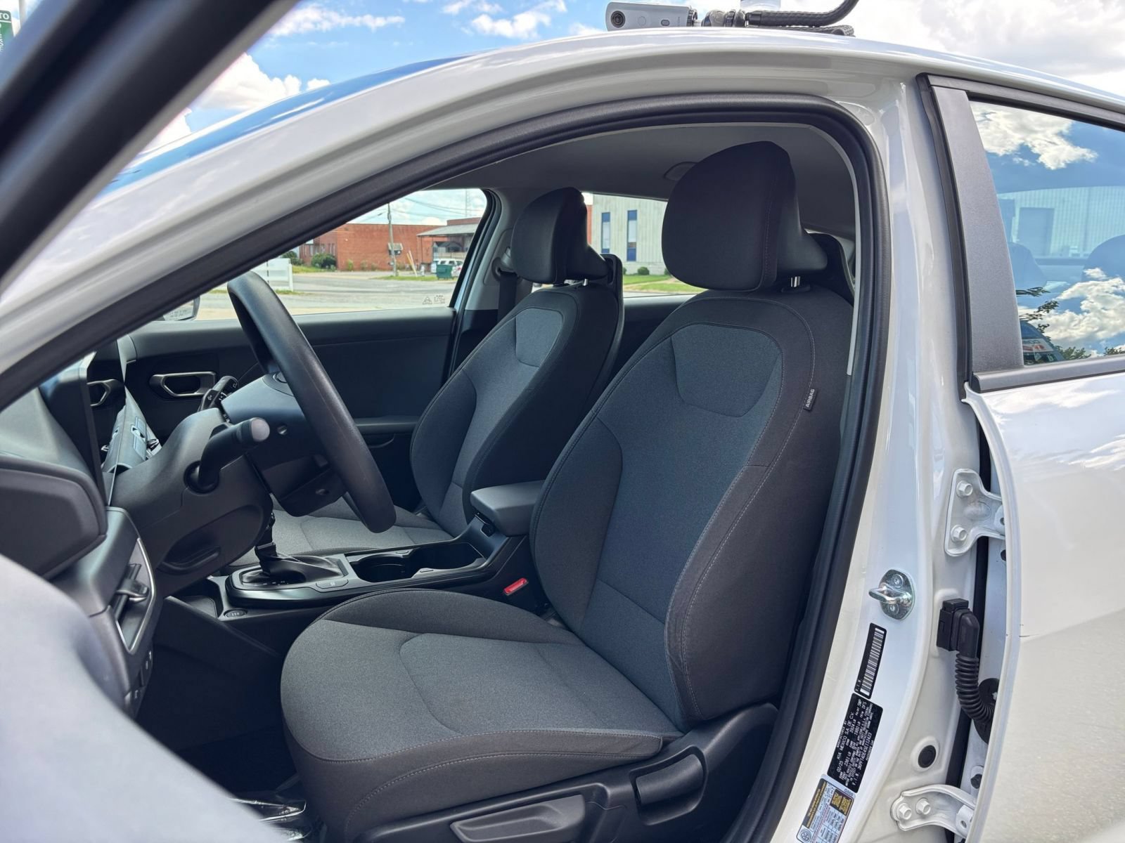 Used 2025 Kia K4 FWD image 34