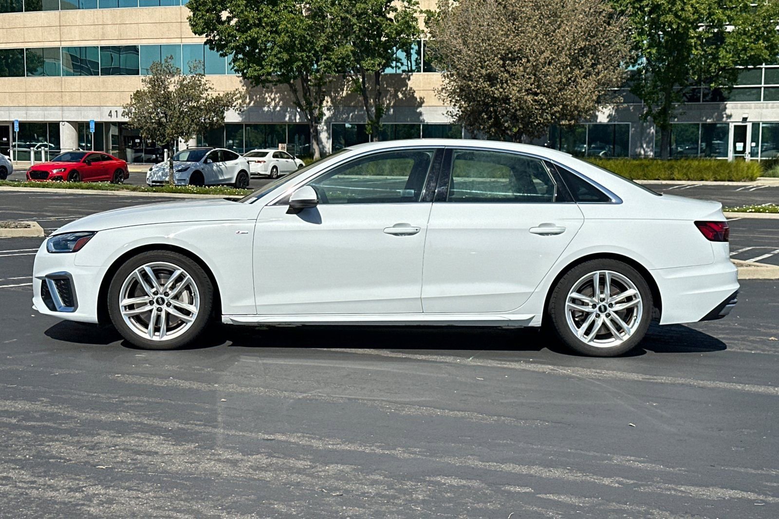 Used 2022 Audi A4 2.0T Premium Plus w/ Premium Plus Package AWD/4WD image 7