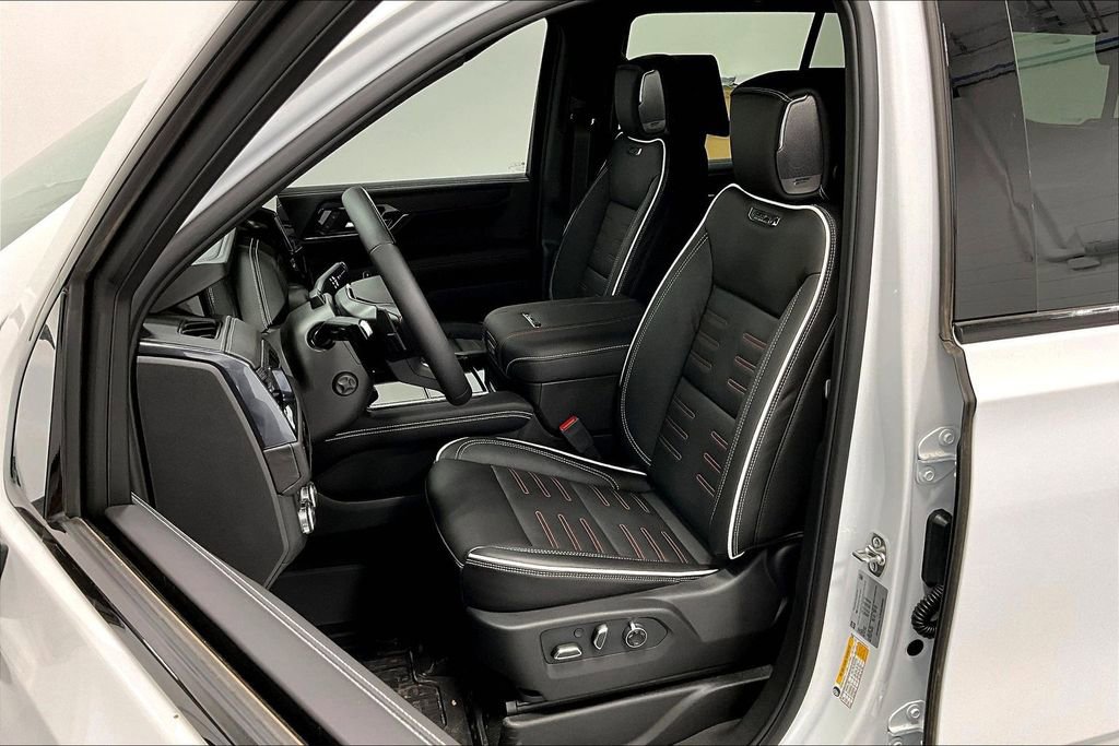 New 2026 GMC Yukon AT4 Ultimate AWD/4WD image 25