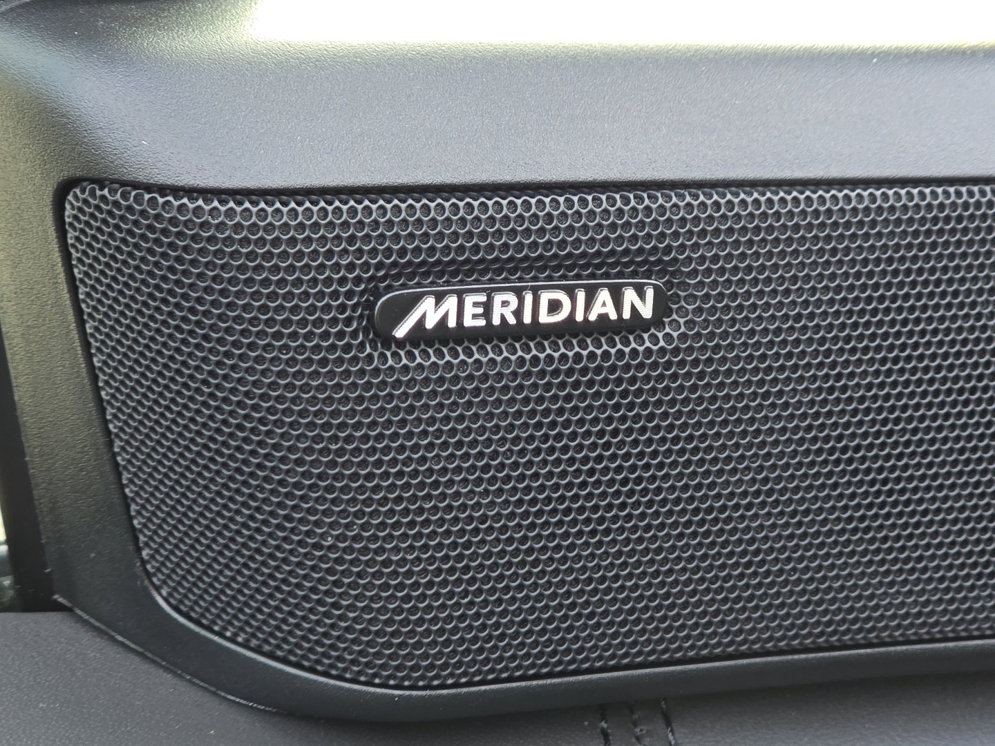 New 2026 Land Rover Range Rover SE image 8