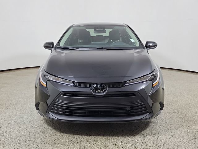 Used 2026 Toyota Corolla LE FWD image 3