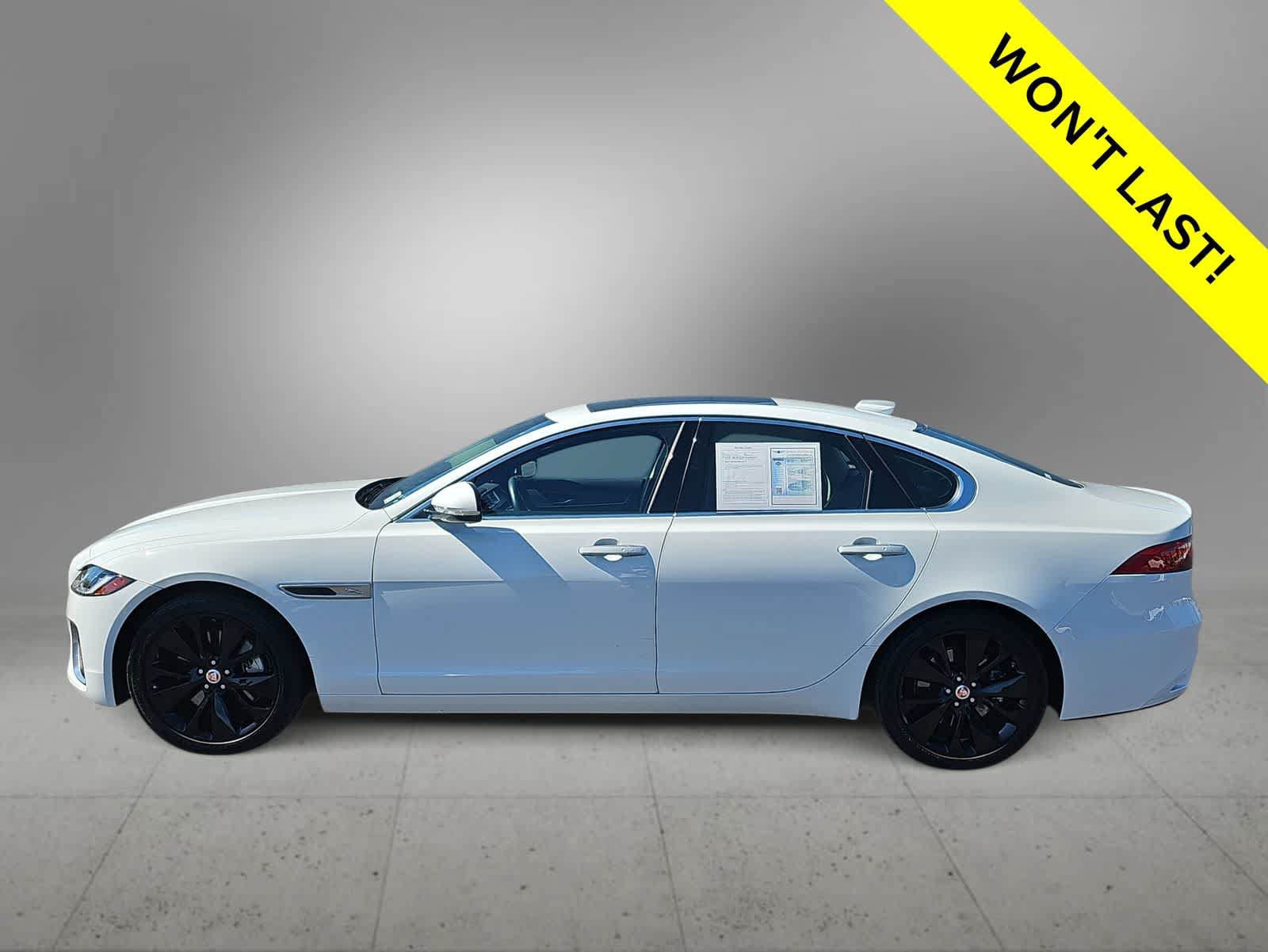 Used 2022 Jaguar XF SE RWD image 5