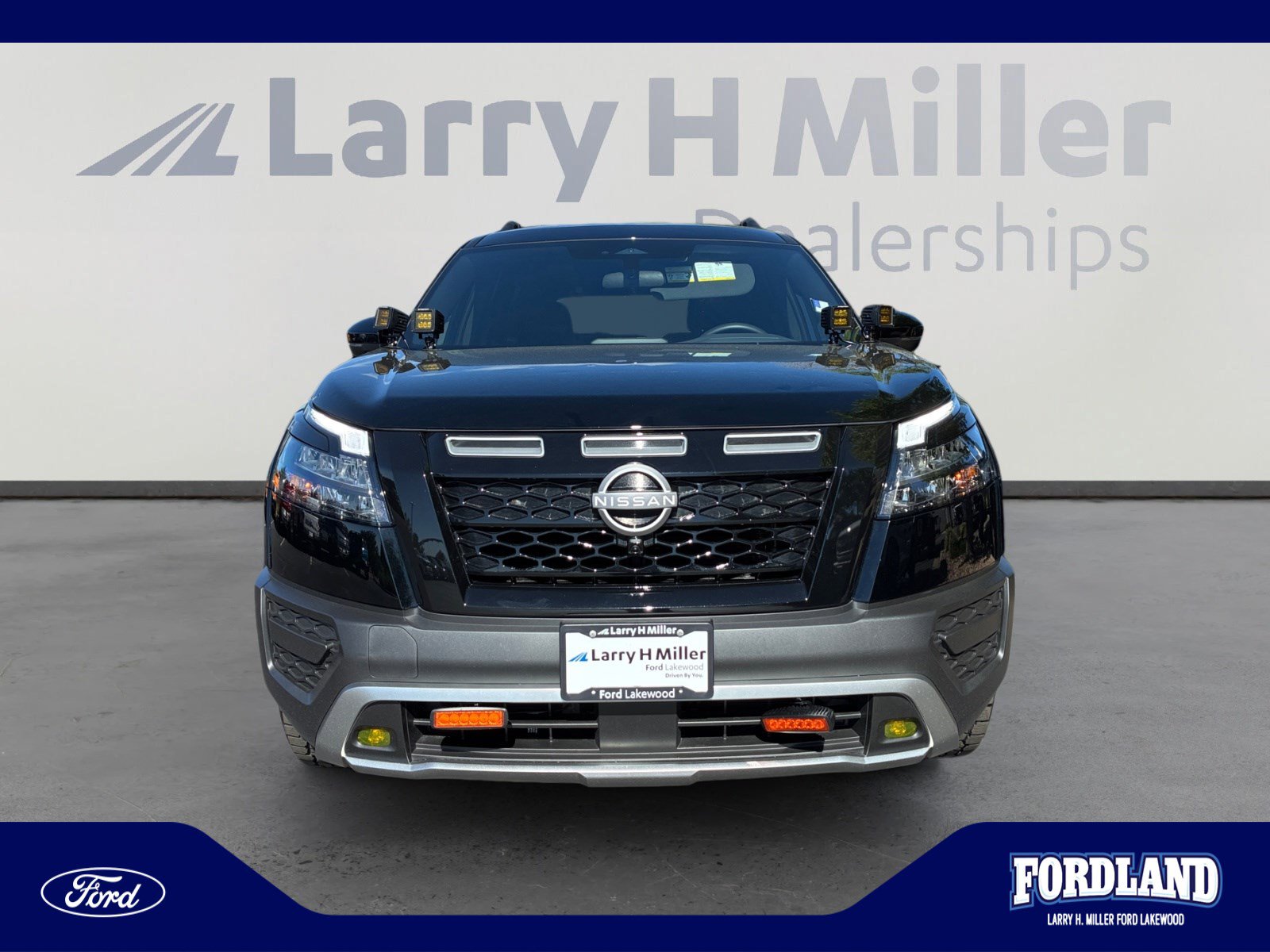Used 2025 Nissan Pathfinder Rock Creek AWD/4WD image 8