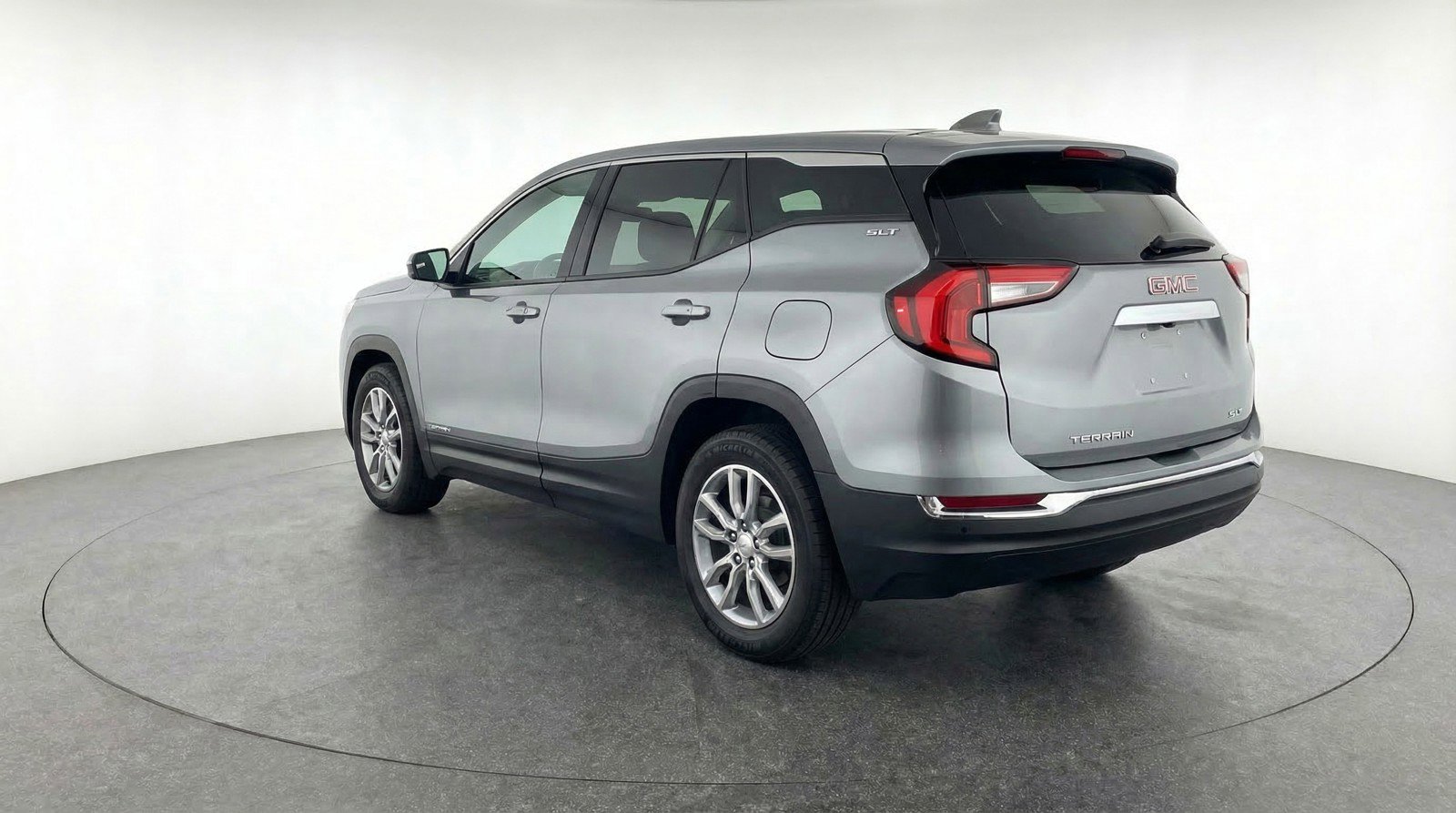 Used 2024 GMC Terrain SLT image 6