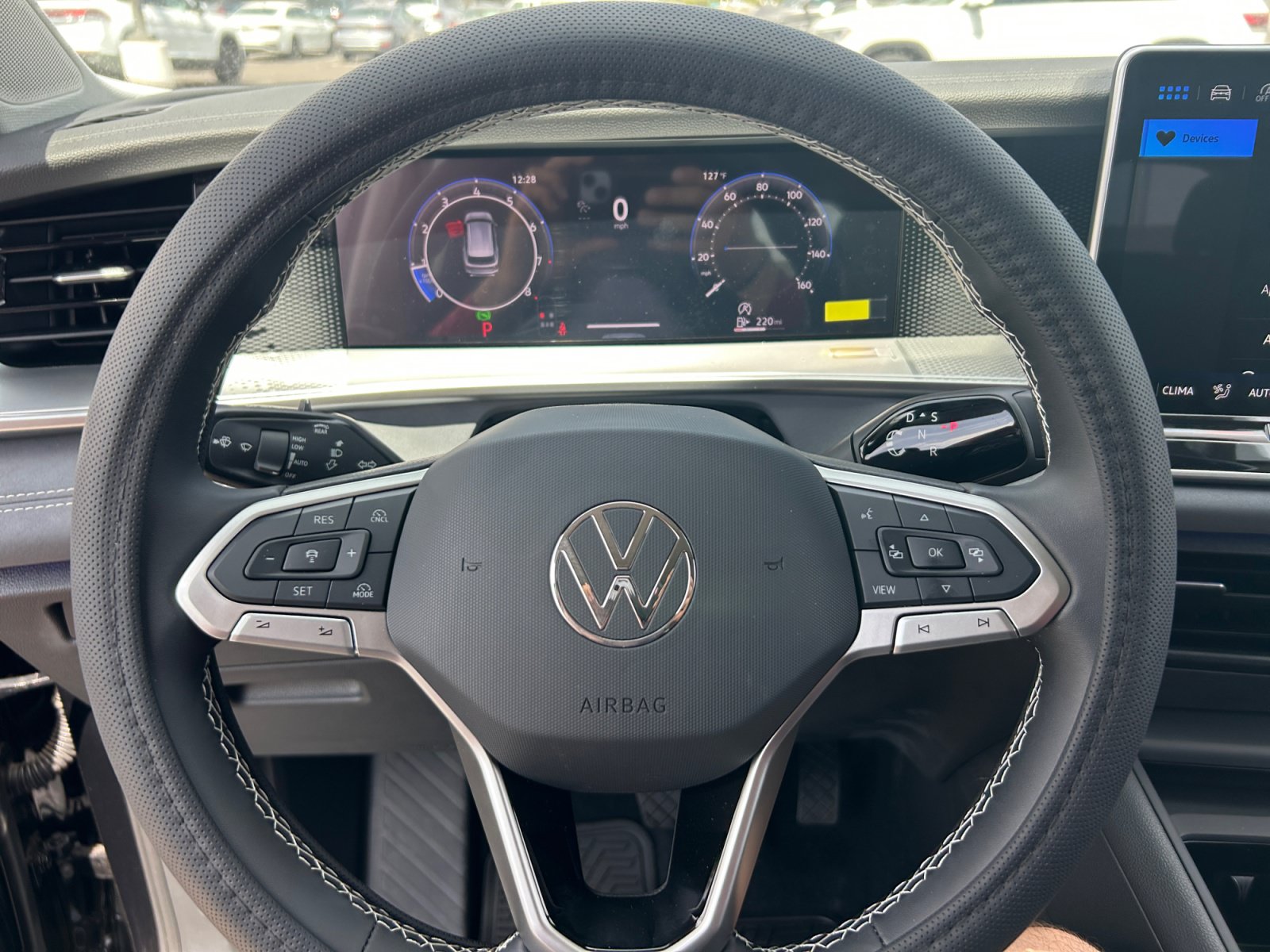 Used 2026 Volkswagen Tiguan SE FWD image 9