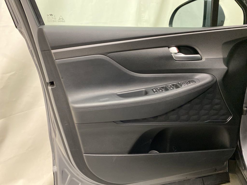 Used 2019 Hyundai Santa Fe SE image 10