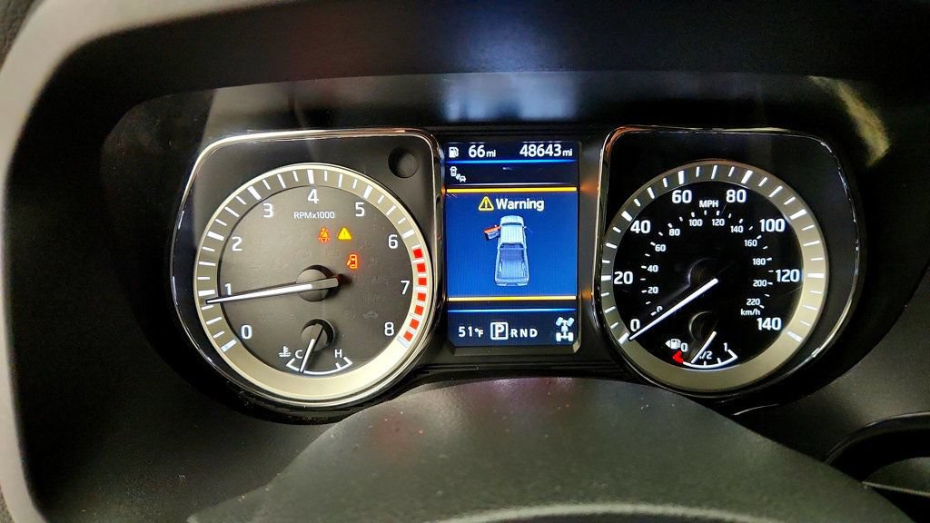 Used 2019 Nissan Titan SV w/ SV Convenience Package AWD/4WD image 13