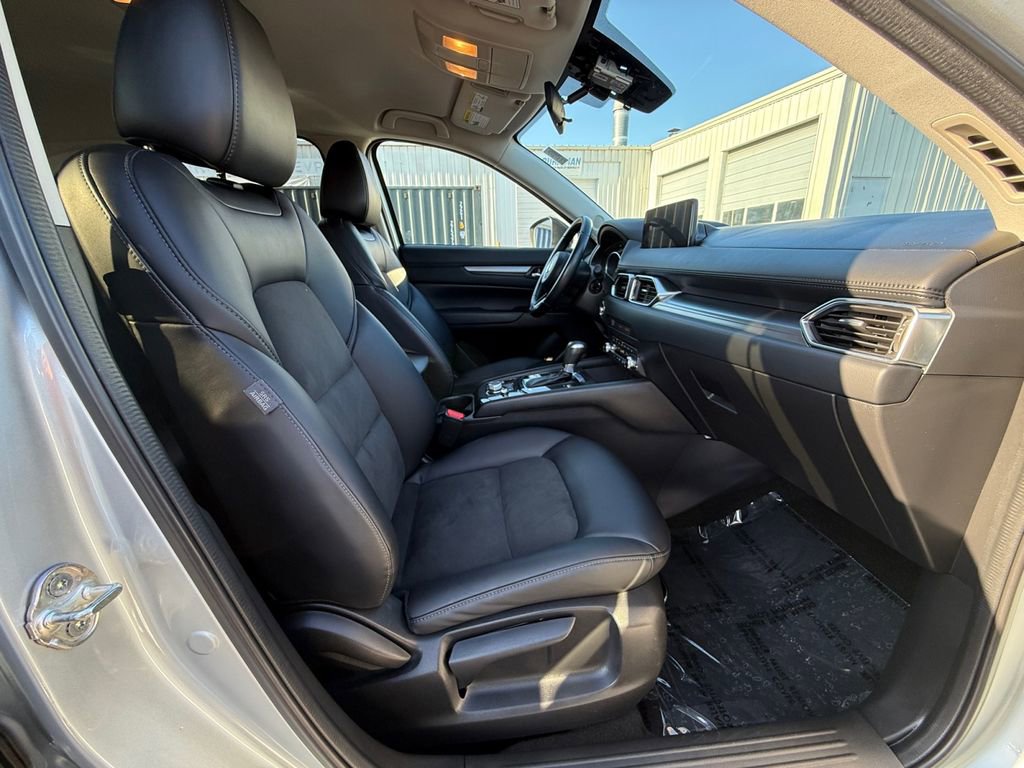 Used 2021 MAZDA CX-5 Touring image 25