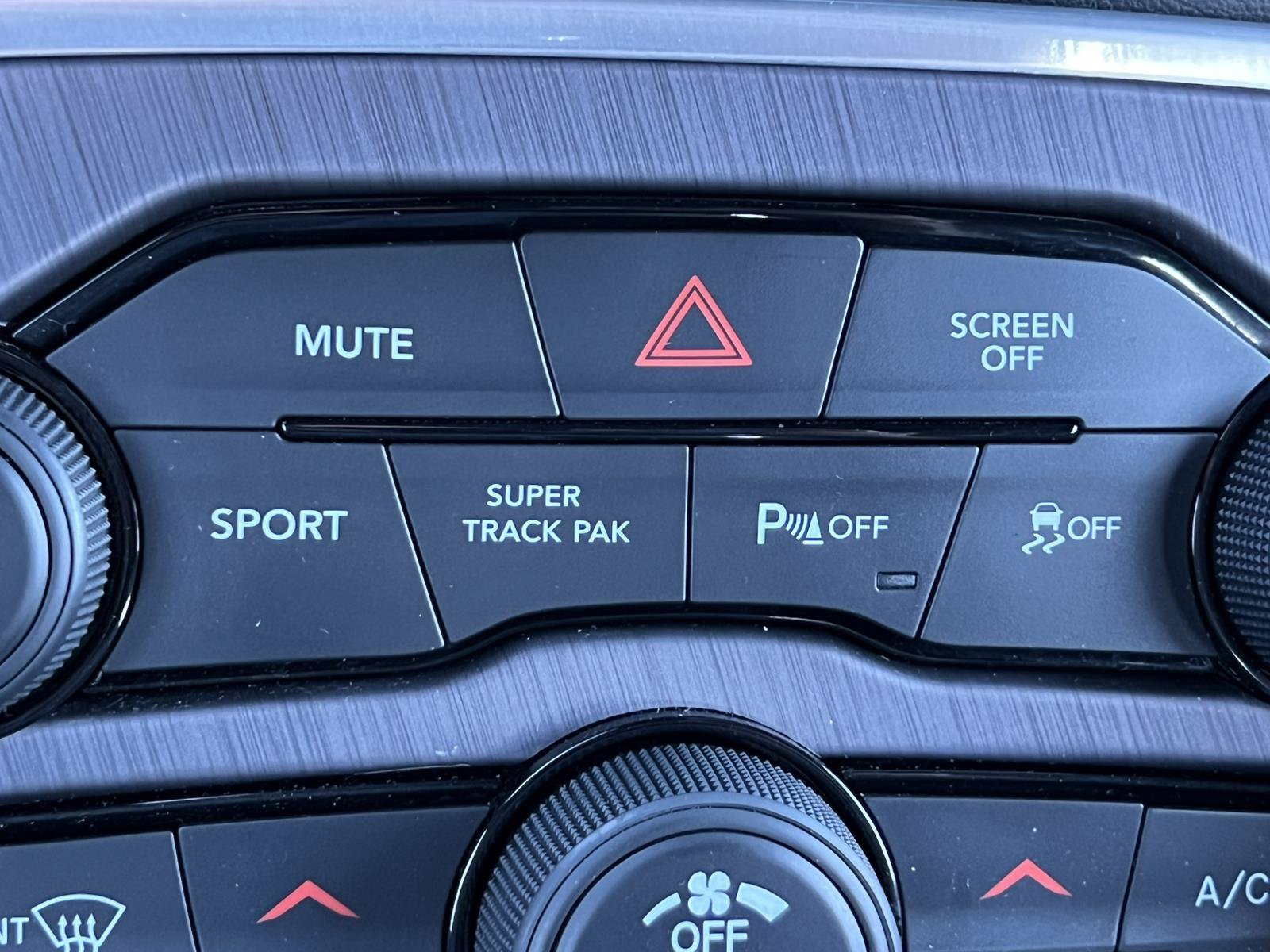 Used 2018 Dodge Challenger R/T Plus RWD image 32