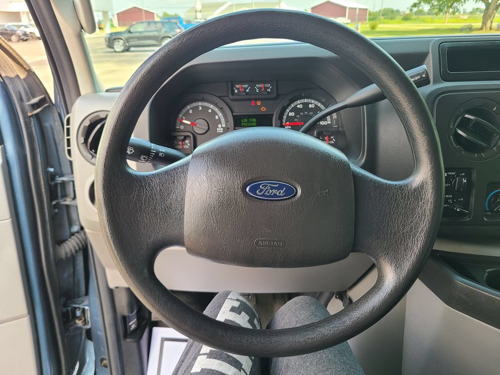 Used 2014 Ford E-350 and Econoline 350 XL w/ Power Windows & Locks Group RWD image 27