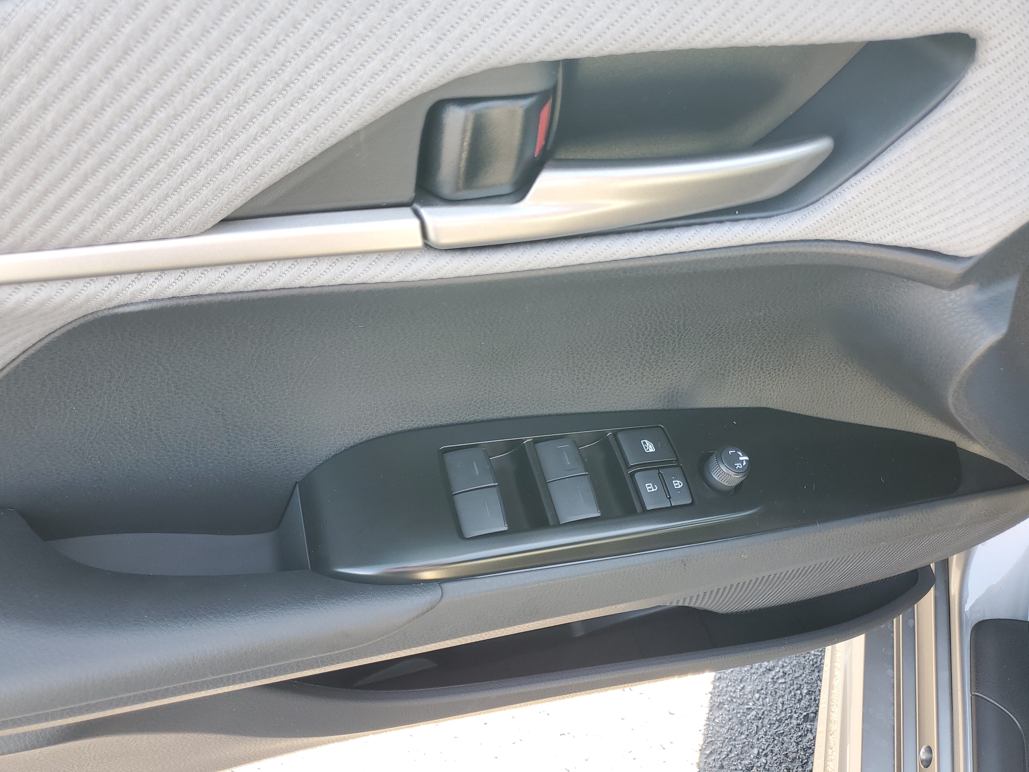 New 2027 Toyota Camry SE w/ Convenience Package FWD image 21
