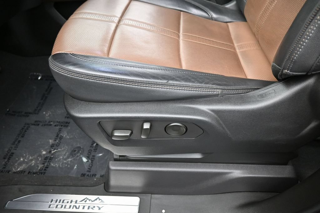 Used 2024 Chevrolet Silverado 1500 High Country w/ Technology Package RWD image 17