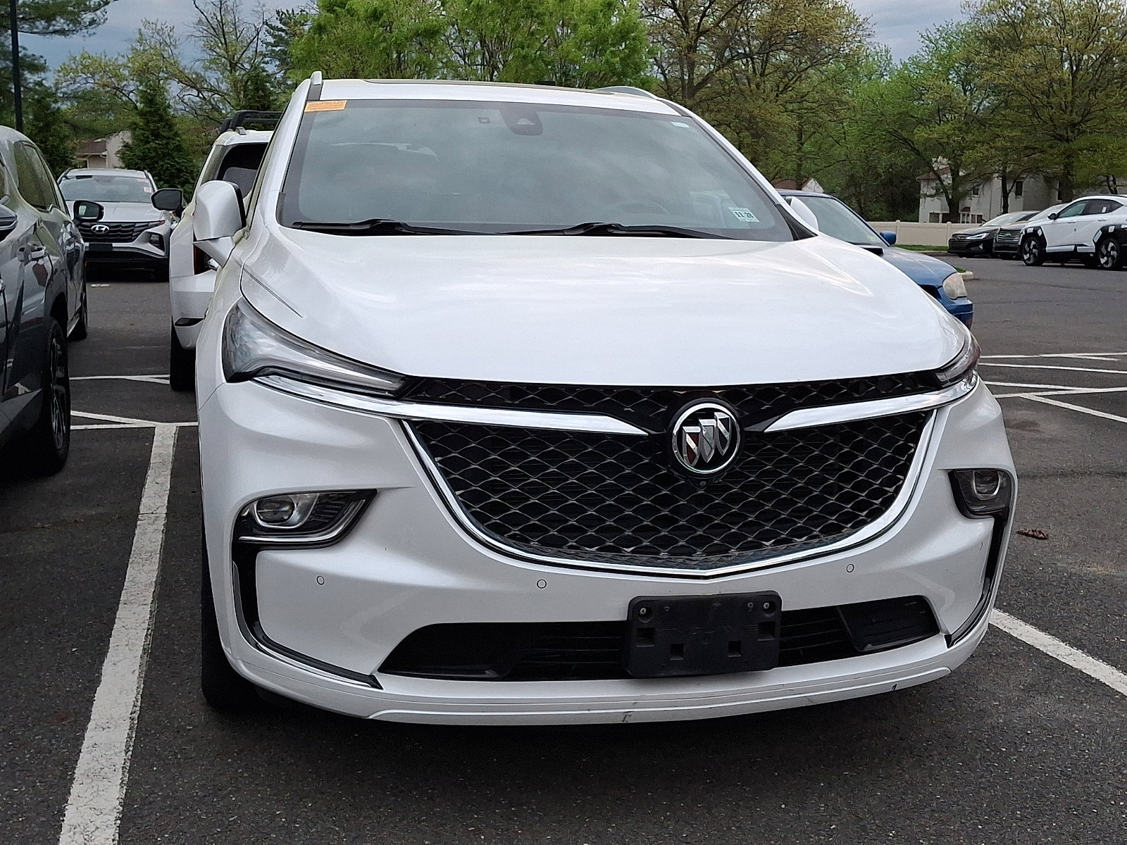 Used 2024 Buick Enclave Avenir AWD/4WD image 4