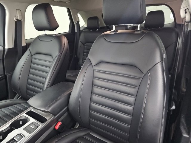 Used 2024 Ford Edge SEL w/ Convenience Package image 23