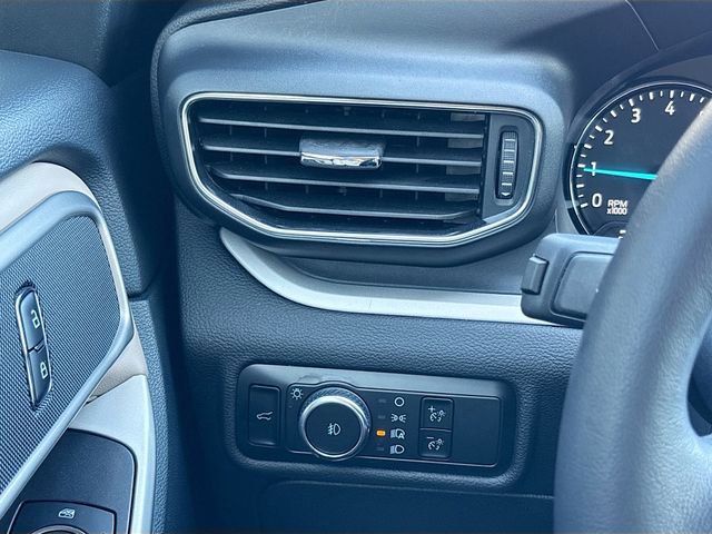 Used 2024 Ford Explorer XLT w/ Equipment Group 202A image 33