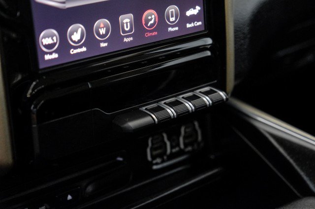 Used 2019 RAM 1500 Laramie AWD/4WD image 30