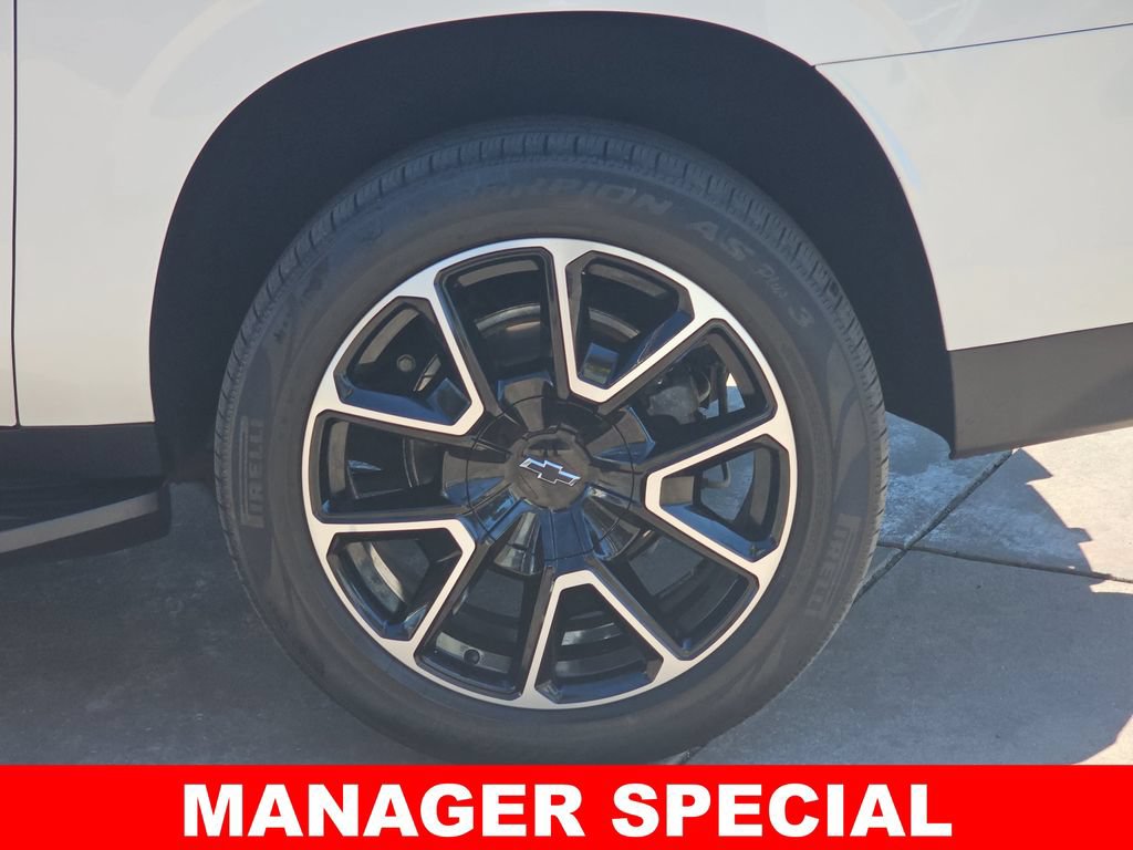Used 2021 Chevrolet Suburban RST AWD/4WD image 38