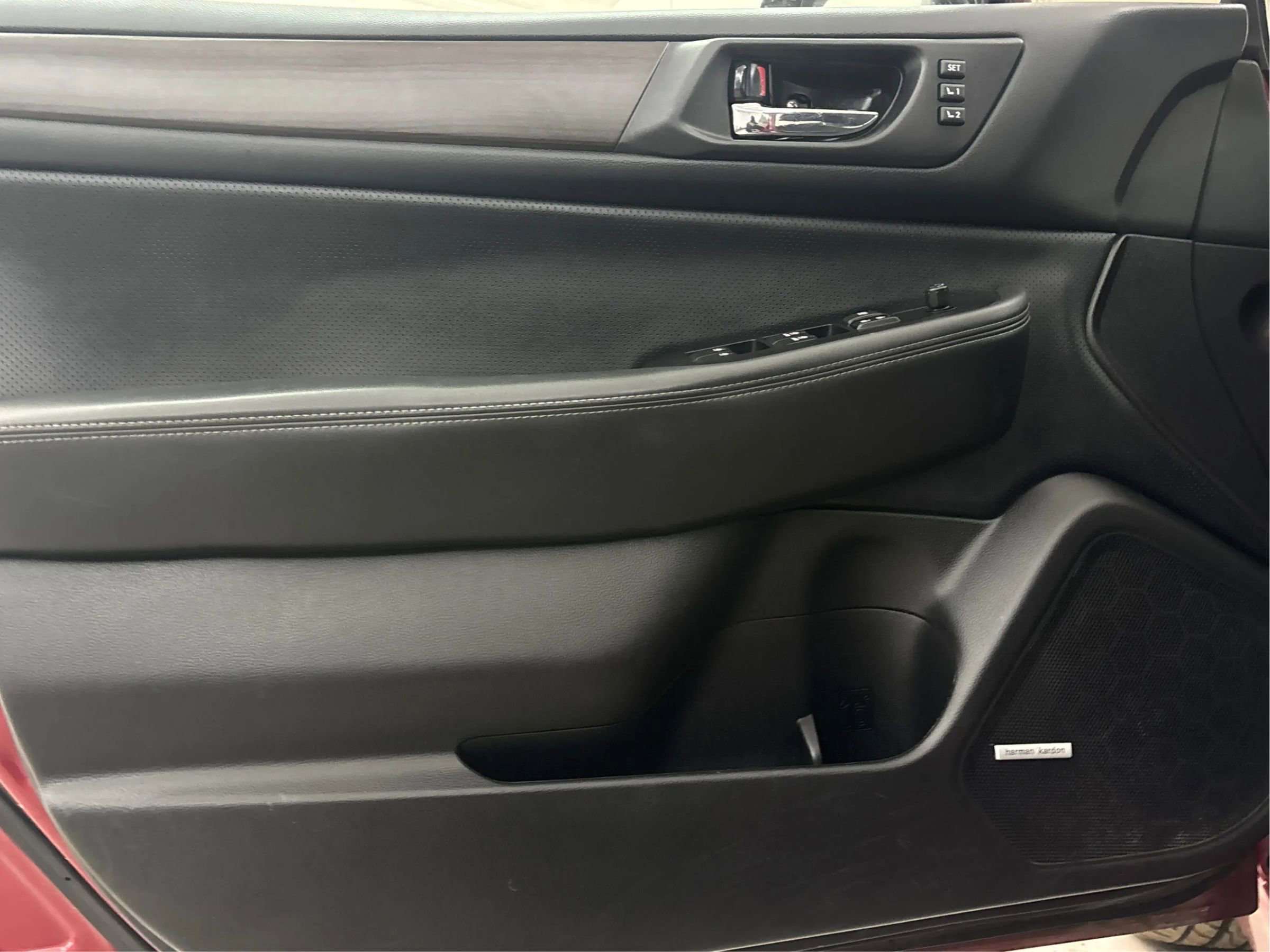 Used 2017 Subaru Legacy 3.6R Limited image 25