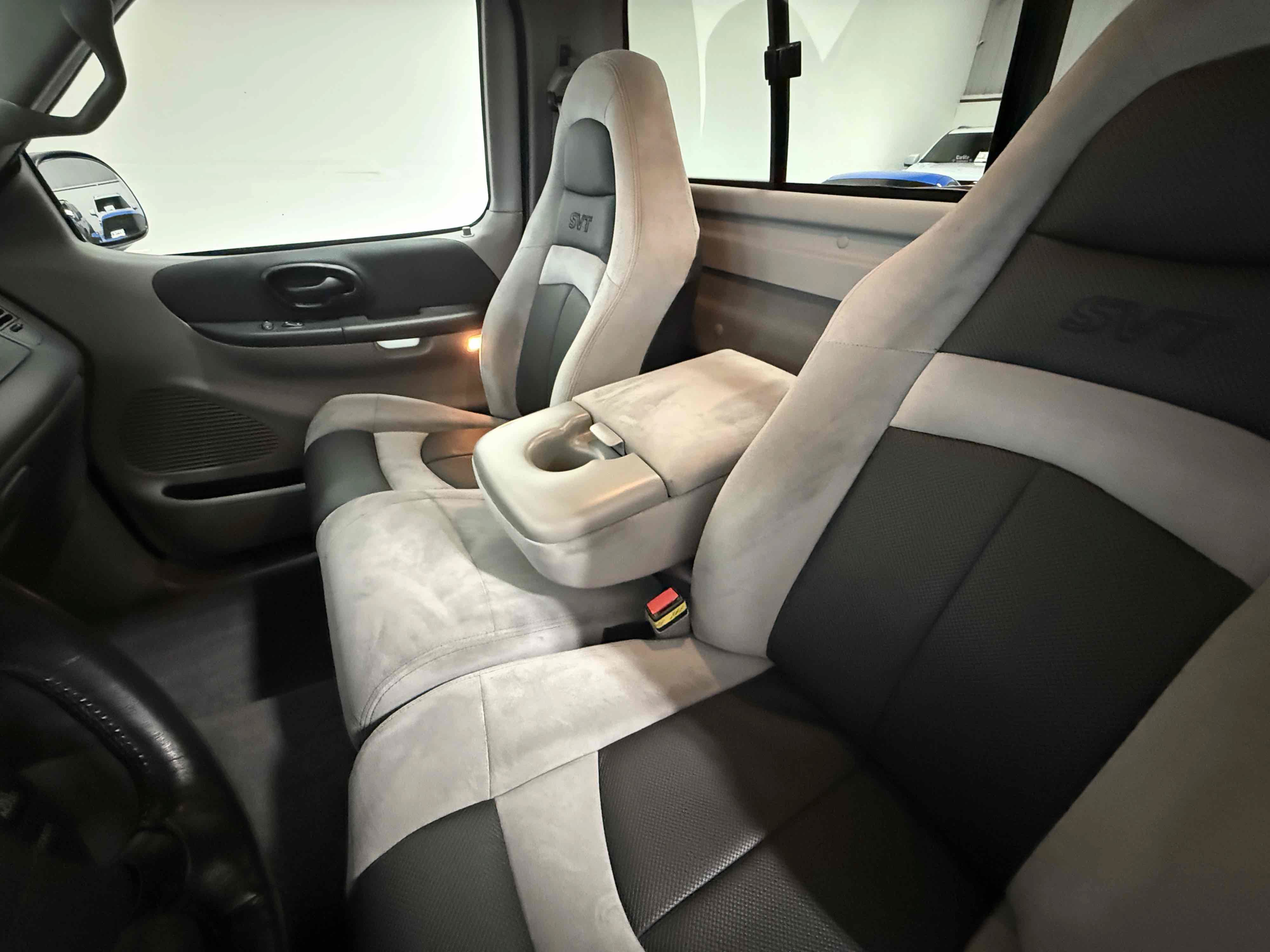 Used 2001 Ford F150 Lightning RWD image 88