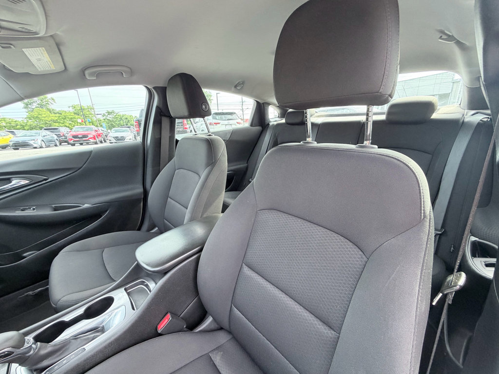 Used 2021 Chevrolet Malibu LS FWD image 21