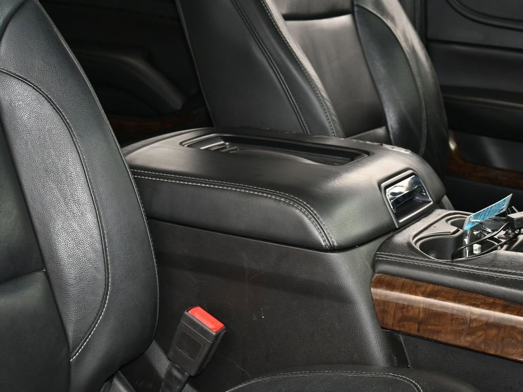 Used 2020 Chevrolet Suburban LT image 50