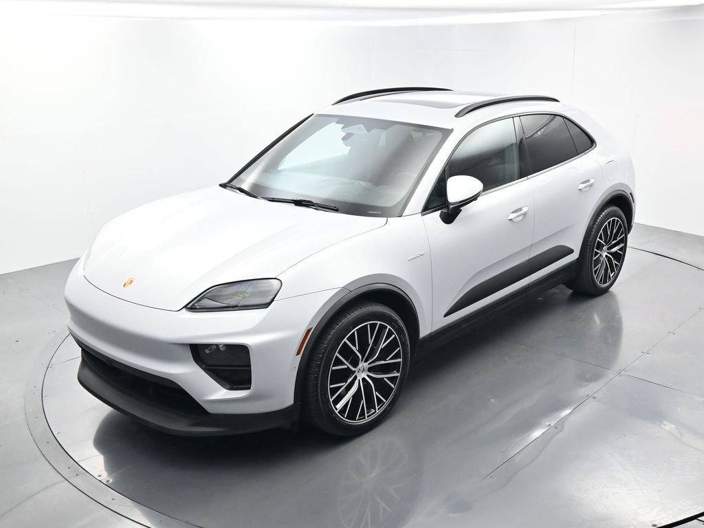 Certified 2025 Porsche Macan Electric image 34