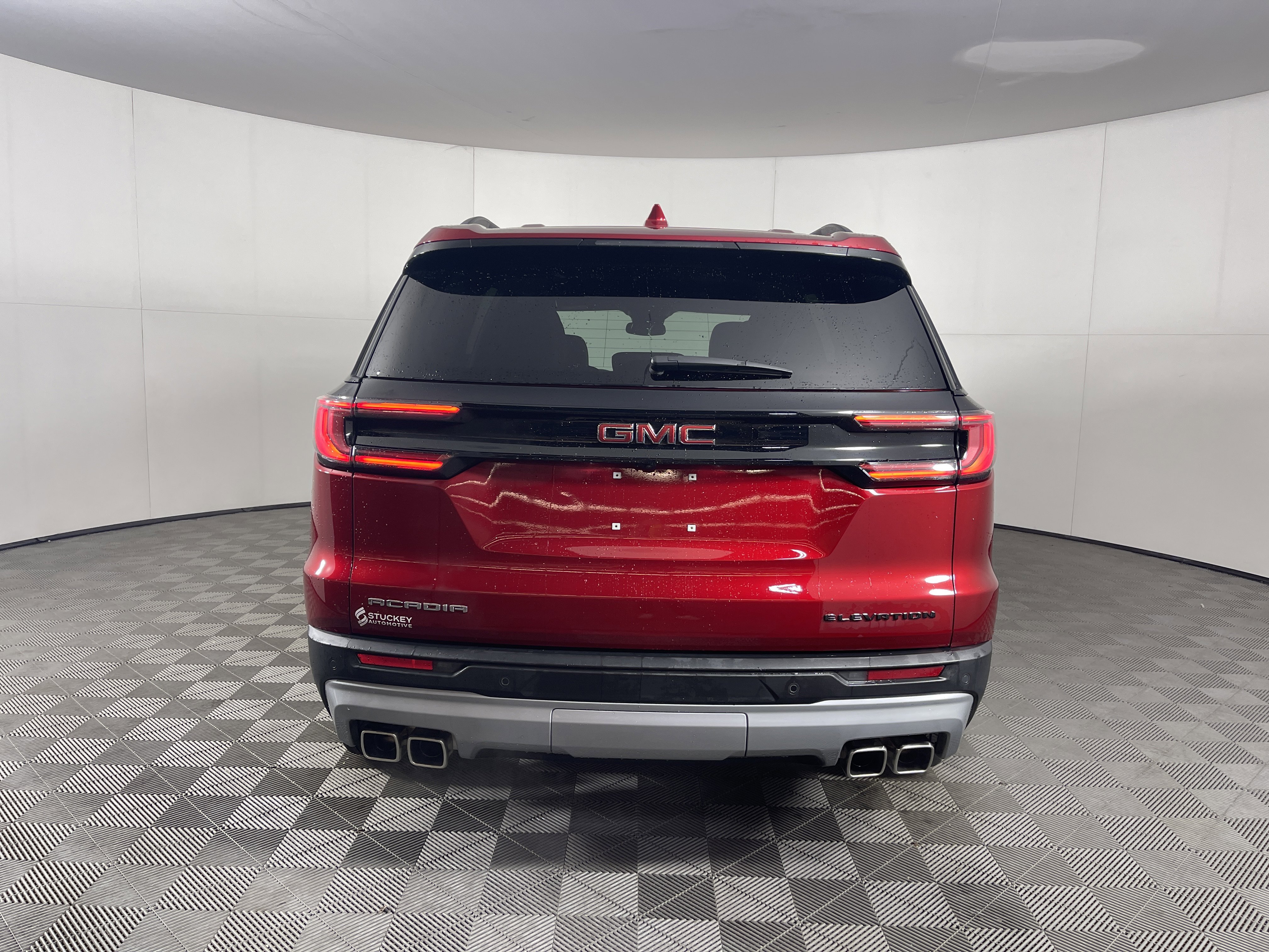 Used 2024 GMC Acadia Elevation image 4
