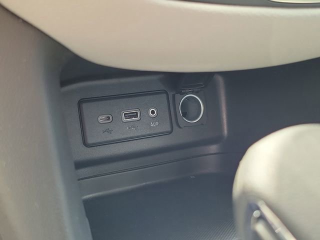 Certified 2023 Chevrolet Equinox LS w/ Driver Confidence II Package image 27