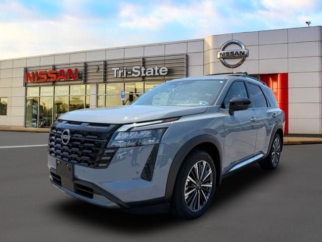 New 2026 Nissan Pathfinder Platinum w/ Cargo Package AWD/4WD image 2