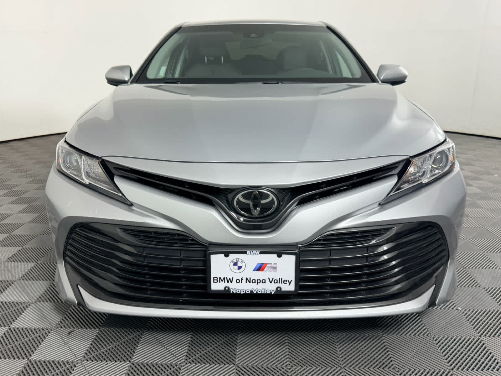Used 2018 Toyota Camry LE FWD image 8